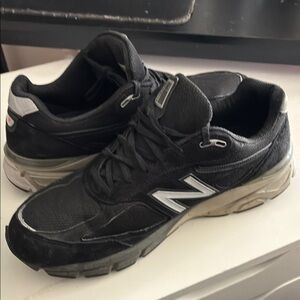 New Balance 990v4 Men's Black and Gray Sneakers wide